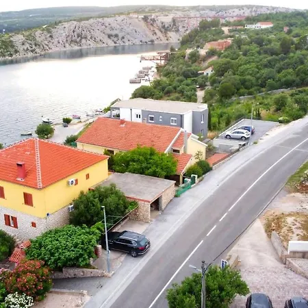 Διαμέρισμα Perla